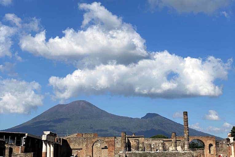 Campania guide - View of Vesuvio from Pompeii